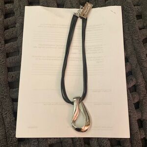 NWT woman’s Chico’s pendant necklace